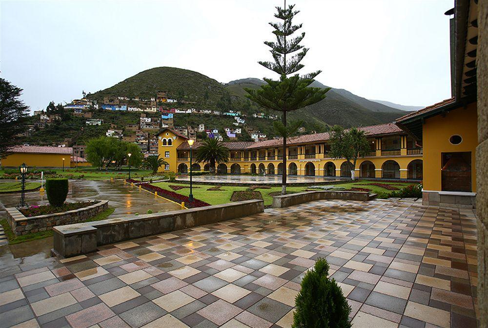 Lp Los Portales Hotel Tarma Exterior photo